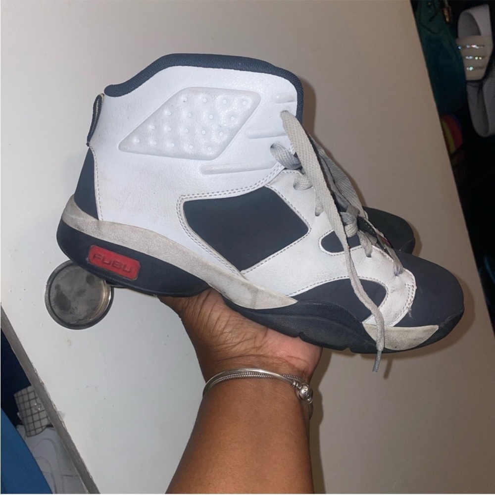 Nike White and Black Sneakers